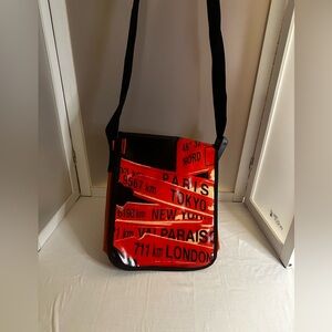 Nomad Messenger Bag Laptop Tablet Phone Padded Water Protection Orange Black